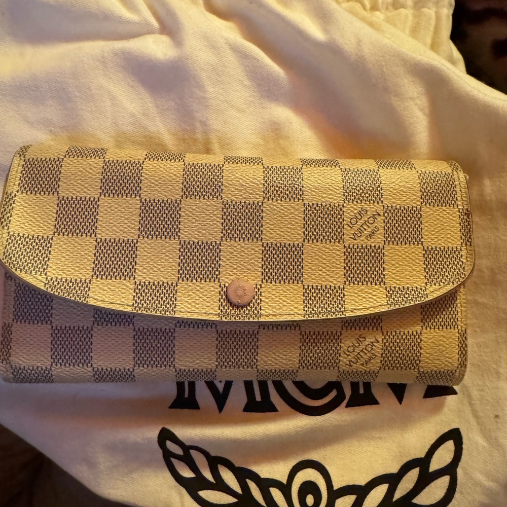 Louis Vuitton Cream and Gray Checkered Wallet